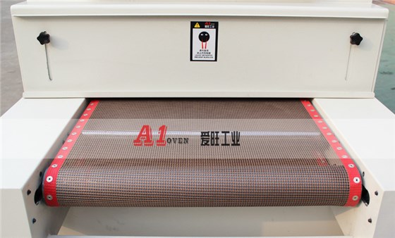 自動點膠固化生產線